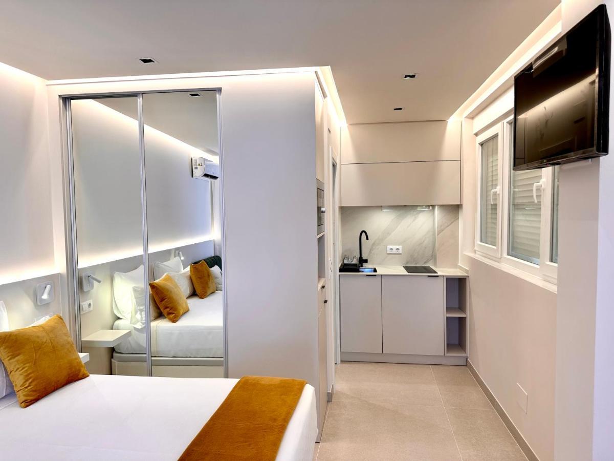 Suite Ron In Marina 2 People Puerto Deportivo เบนัลมาเดนา ภายนอก รูปภาพ